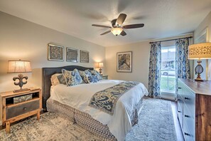 House (4 Bedrooms) | Interior - Elegant NW Oklahoma City Home w/ Spacious Yard (Oklahoma City)