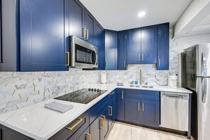 Apartment (2 Bedrooms) | Interior - Sleek Coastal Abode: 1 Block to Naples Beach! (Naples)