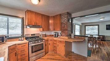 Micro-ondes, four, plaque de cuisson, lave-vaisselle