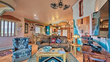 House (2 Bedrooms) | Interior