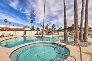 Apartment (3 Bedrooms) | Interior - Central Scottsdale Townhouse w/ Pool Access! (Paradise Valley)