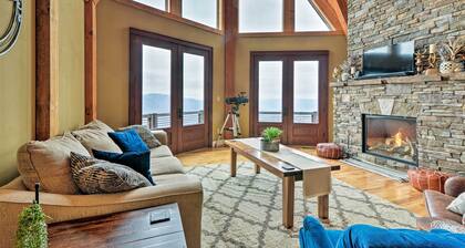 The Barn House: Caldwell Mtn Retreat w/ Hot Tub!