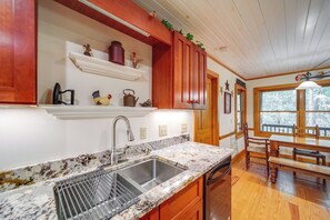 บ้านพัก (4 Bedrooms) | ภายใน