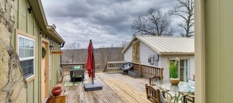 Mountain Home Cabin w/ Fire Pit < 1 Mi to Lake!