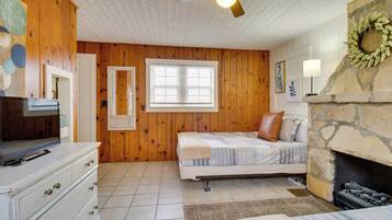 House (1 Bedroom) | Interior