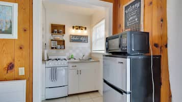House (1 Bedroom) | Interior