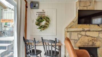 House (1 Bedroom) | Interior