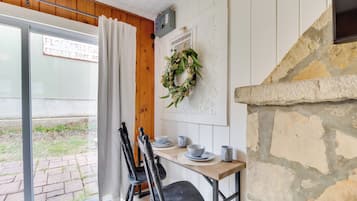 House (1 Bedroom) | Interior