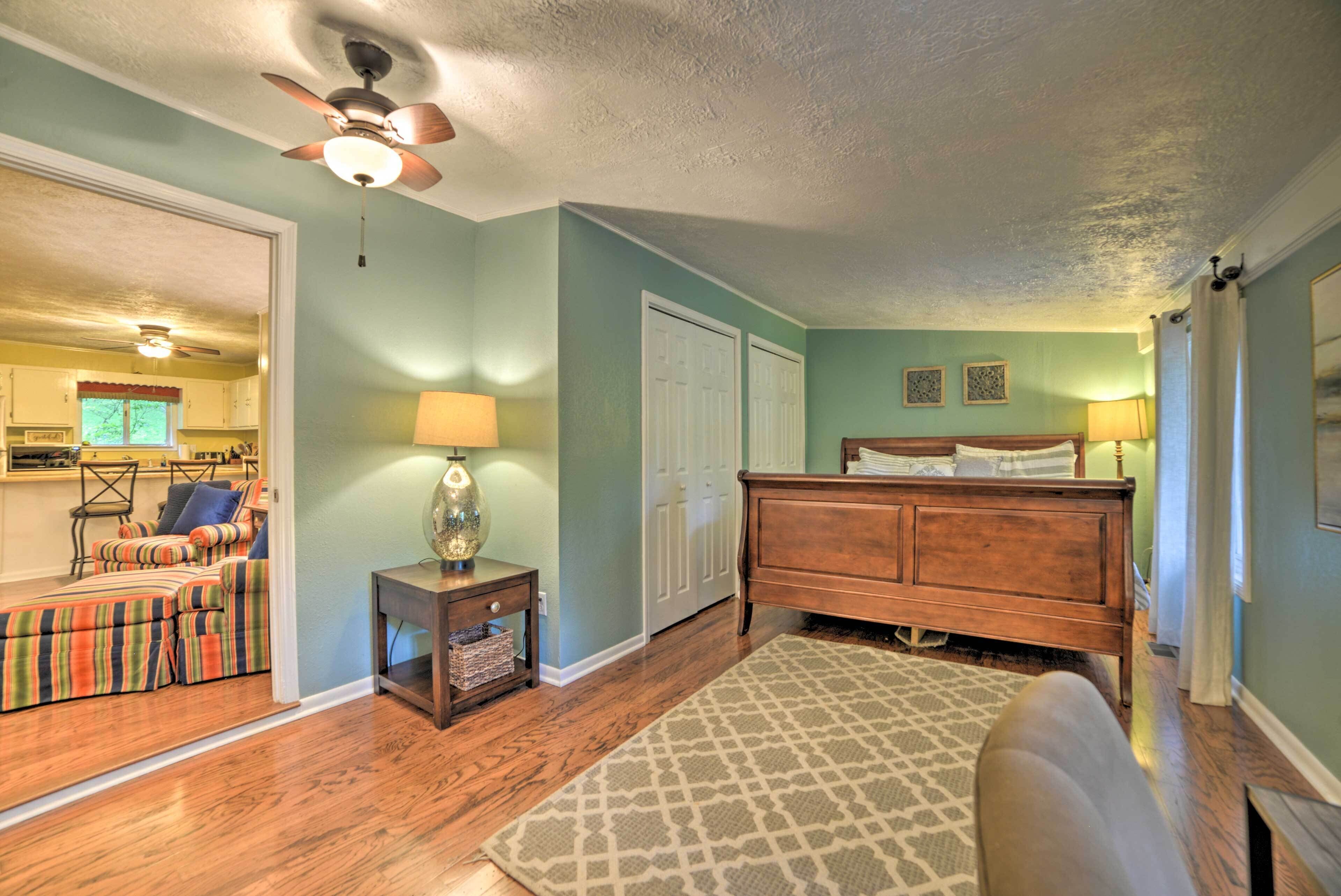 House (3 Bedrooms) | Interior