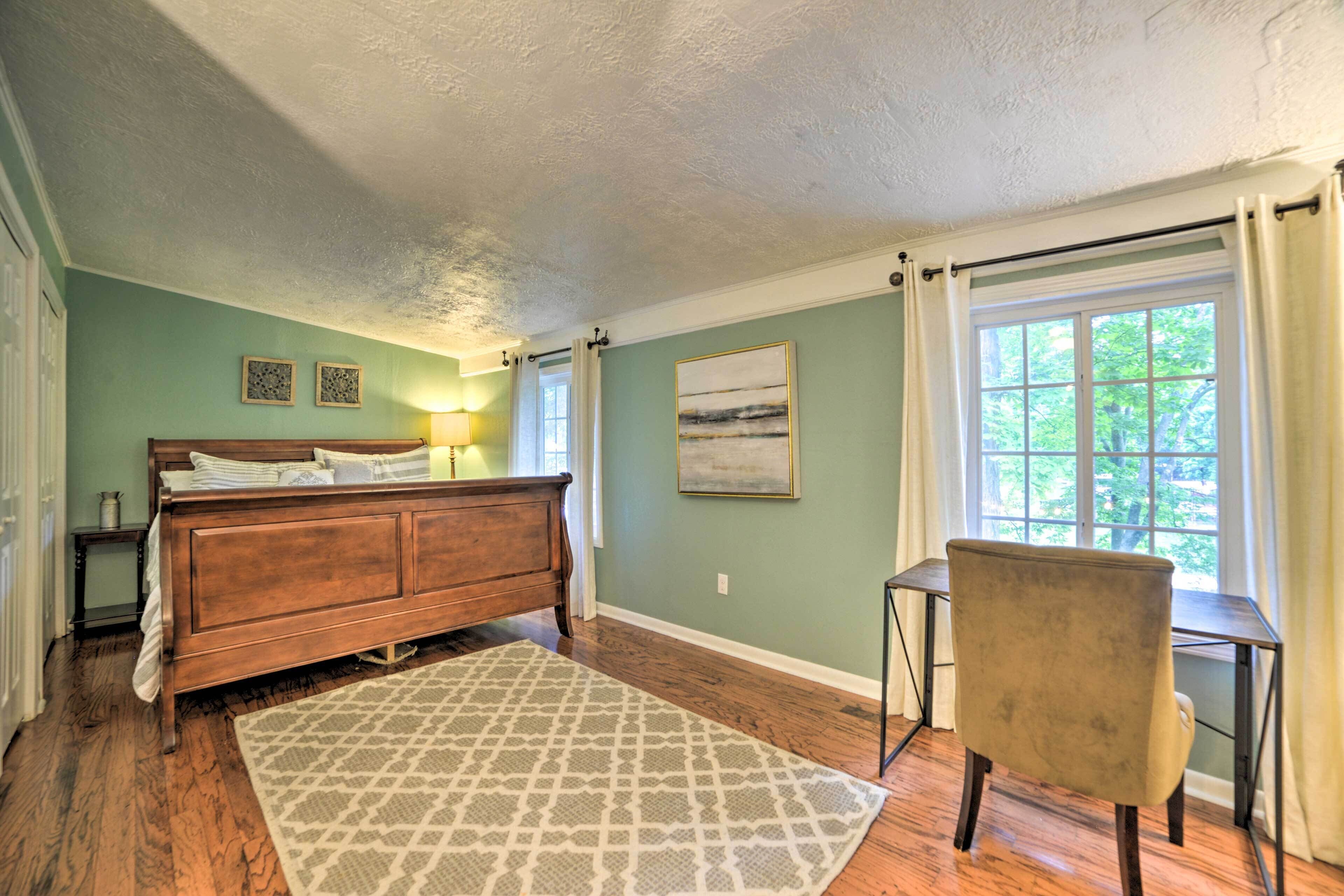 House (3 Bedrooms) | Interior