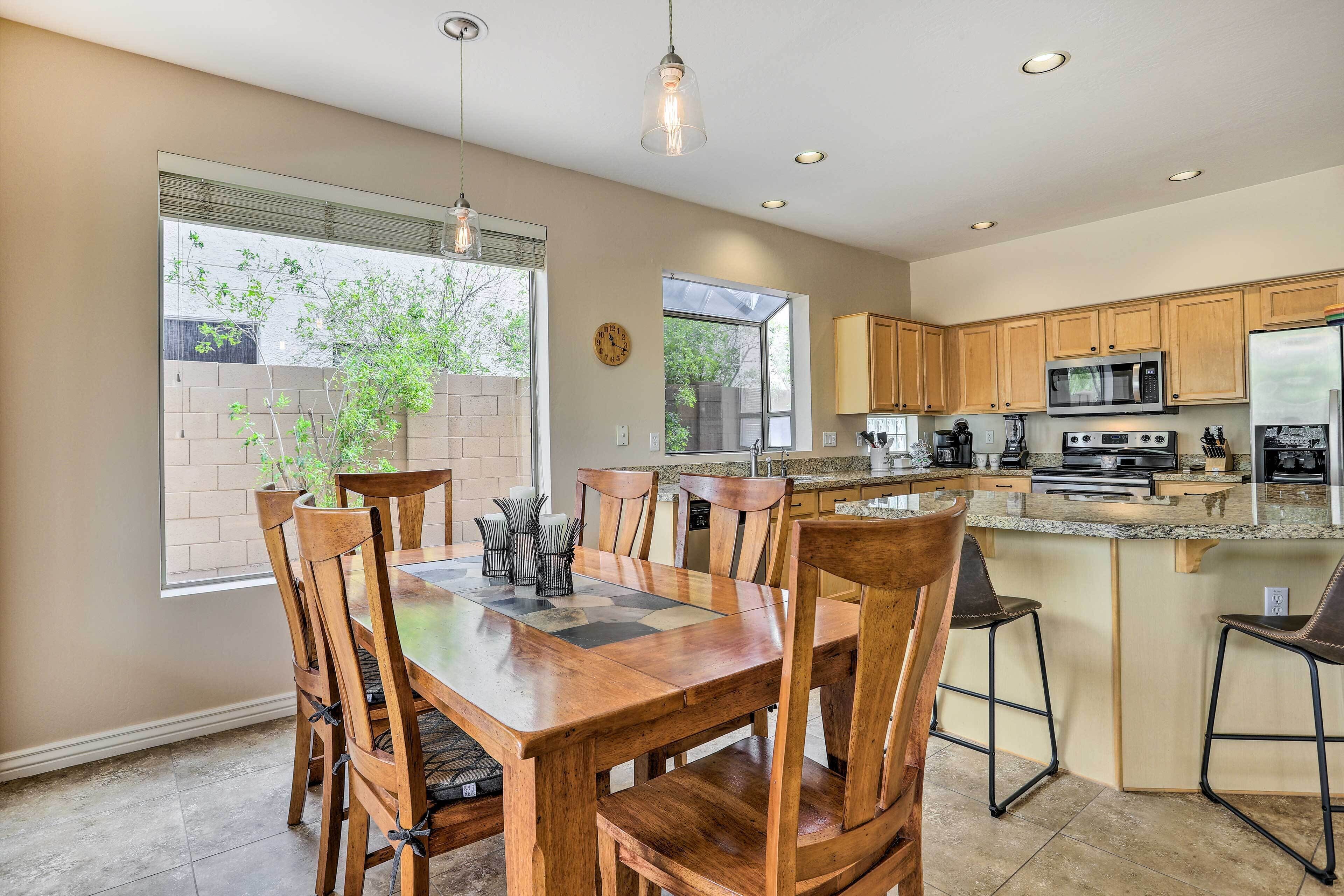 House (4 Bedrooms) | Interior