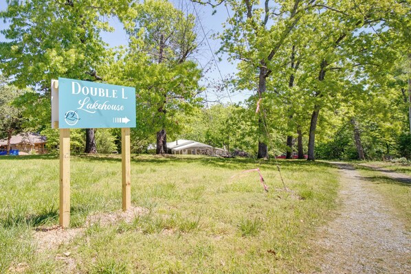 House (3 Bedrooms) | Interior - Fisherman-friendly Bull Shoals Escape on Lakefront (Bull Shoals)