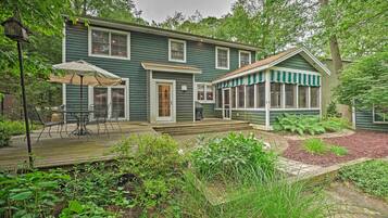 Cottage (4 Bedrooms) | Front of property