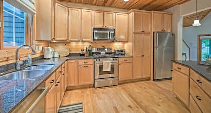 Upscale Family Retreat w/ Fire Pit, Walk to Beach!