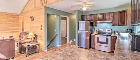 House (5 Bedrooms) | Interior