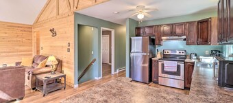 Hike & Swim: Family Home in Albrightsville!