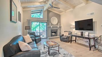 Apartment (3 Bedrooms) | Front of property