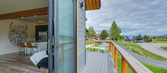 Quiet Alpine Hideaway w/ Panoramic Mountain Views!