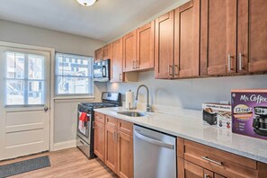 Paper towels - Parkville Home 9 Miles to Baltimore! (Parkville)