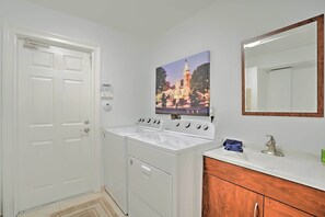 House (3 Bedrooms) | Interior - Bonita Springs Hideaway < 3 Miles to Gulf Beaches! (Bonita Springs)
