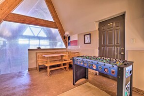 House (5 Bedrooms) | Interior