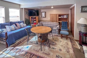 House (5 Bedrooms) | Interior - Big Family Fun! Mtn Cabin Between Bryce & Zion (Duck Creek Village)