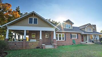 Nhà (4 Bedrooms) | Mặt tiền nơi lưu trú