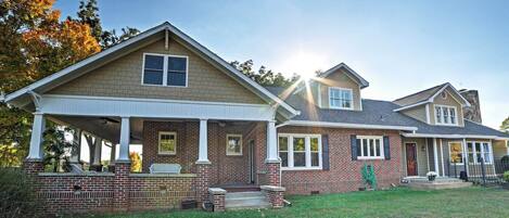 House (4 Bedrooms) | Front of property