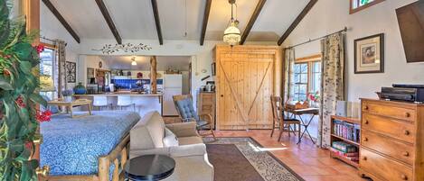 Apartment (0 Bedroom) | Interior