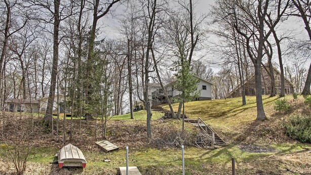 Unclassified image, 1 of 21, button - Cozy Balsam Lake Home: Deck, Private Dock + Kayaks (Balsam Lake)