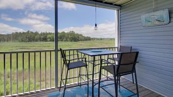 Apartment (2 Bedrooms) | Front of property