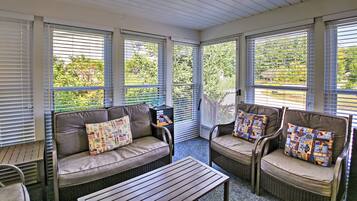 Cottage (2 Bedrooms) | Interior