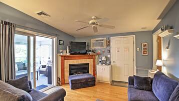 Cottage (2 Bedrooms) | Interior