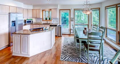 Lavish Charlevoix Home on Lake Michigan, Fire Pit