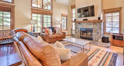 Ski-in/ski-out Donnelly Townhome w/ Hot Tub!