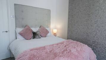 Cottage | 3 bedrooms, individually decorated, individually furnished, free WiFi