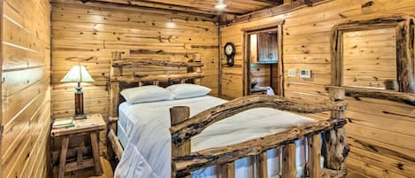 House (1 Bedroom) | Interior