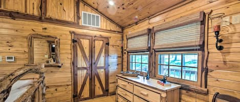 House (1 Bedroom) | Interior