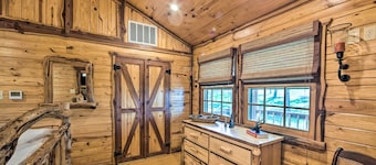 NEW The Deer Cabin Peaceful Refuge in East Texas