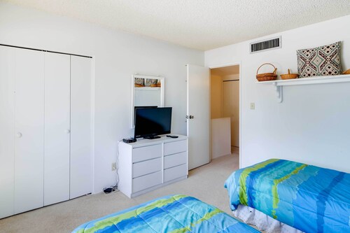 Southwestern Getaway in Mesa W/patio & Pool Access