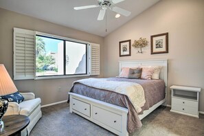 2 bedrooms, iron/ironing board, bed sheets - Serene Green Valley Escape w/ Spacious Patio! (Green Valley)