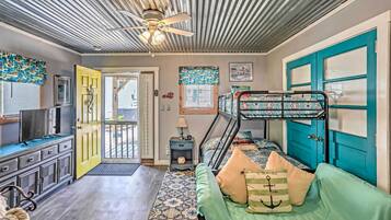 Apartment (0 Bedroom) | Interior