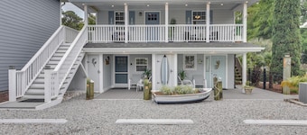 1 Mi to Ocean Isle Beach! Studio w/ Outdoor Oasis