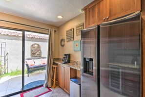 Apartment (2 Bedrooms) | Interior - Golf Course Views, Hot Tub Access: Phoenix Home! (Phoenix)