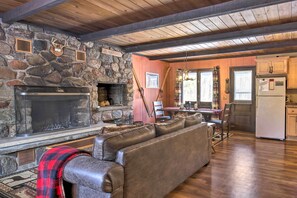 House (3 Bedrooms) | Interior - Deck + Fire Pit: Family Cabin in Bessemer (Bessemer)
