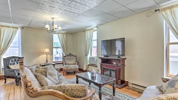 Apartment (3 Bedrooms) | Front of property