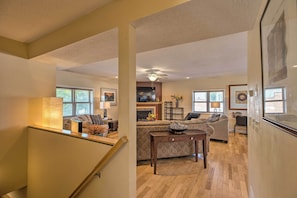 Apartment (2 Bedrooms) | Interior - Downtown Yankton Apartment w/ Patio & River View! (Yankton)