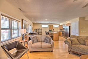 Apartment (2 Bedrooms) | Interior - Downtown Yankton Apartment w/ Patio & River View! (Yankton)