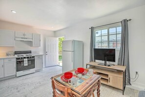 Apartment (0 Bedroom) | Interior