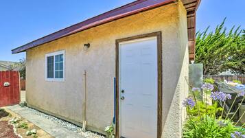 Apartment (0 Bedroom) | Interior